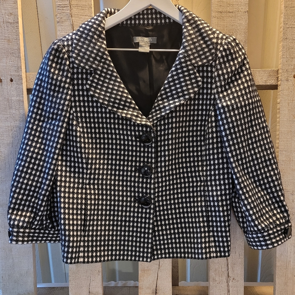 Ann Taylor women's Blazer size 8